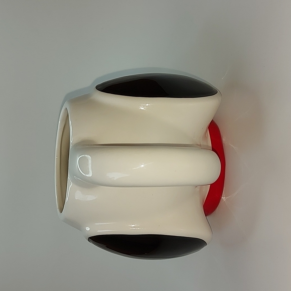 ❤ Host Pick! ❤ Peanuts Snoopy head mug, EUC - Picture 2 of 6